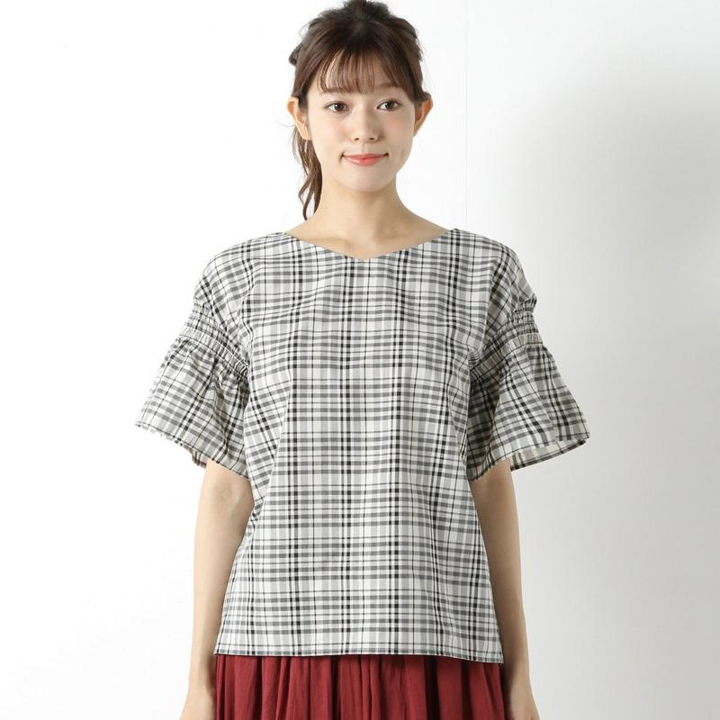 【３／２５（水）で販売終了】袖シャーリングブラウス
