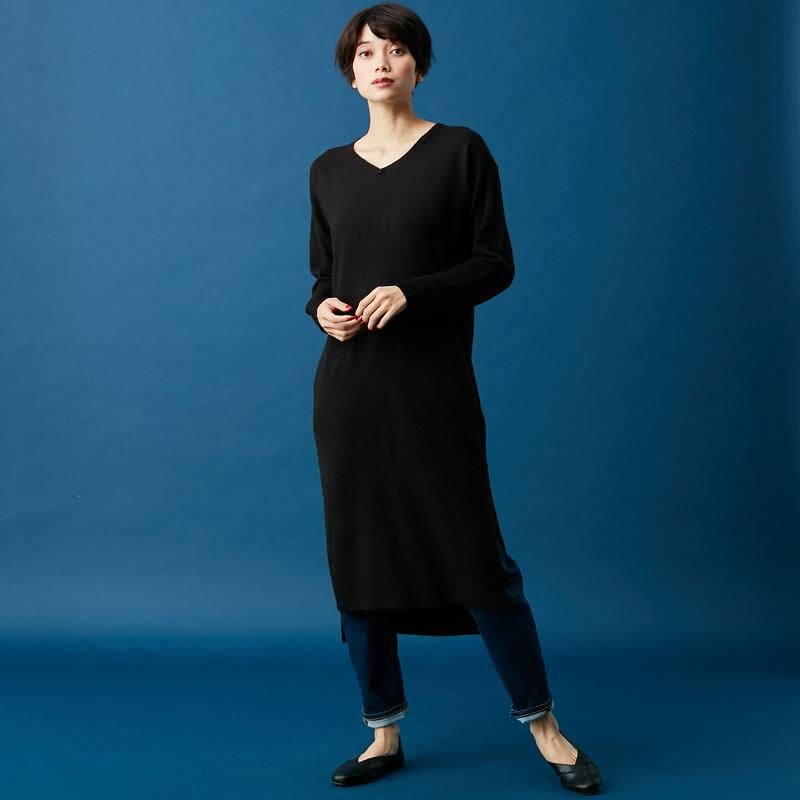 肌触りのいいカシミヤタッチＶネックロングワンピース