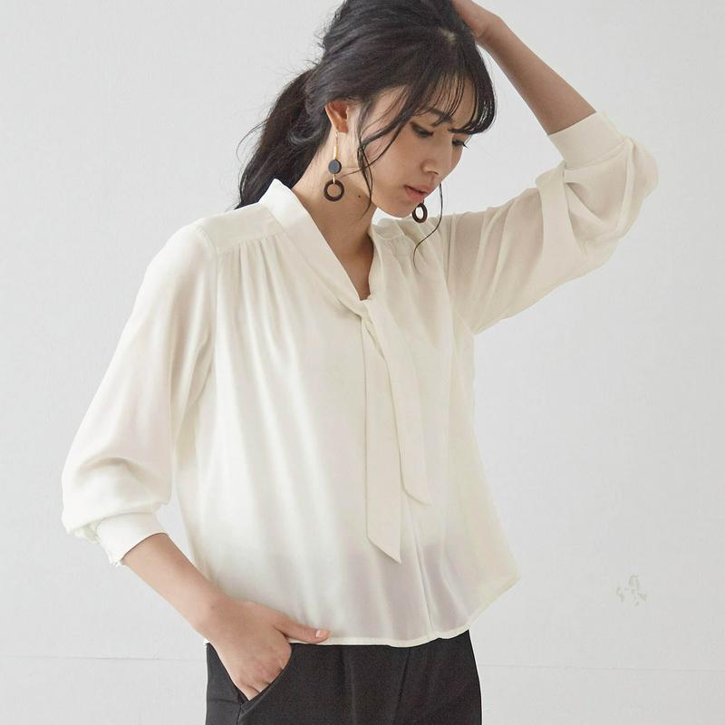 裏カットソー付きボウタイブラウス【Ｓ～３Ｌ】