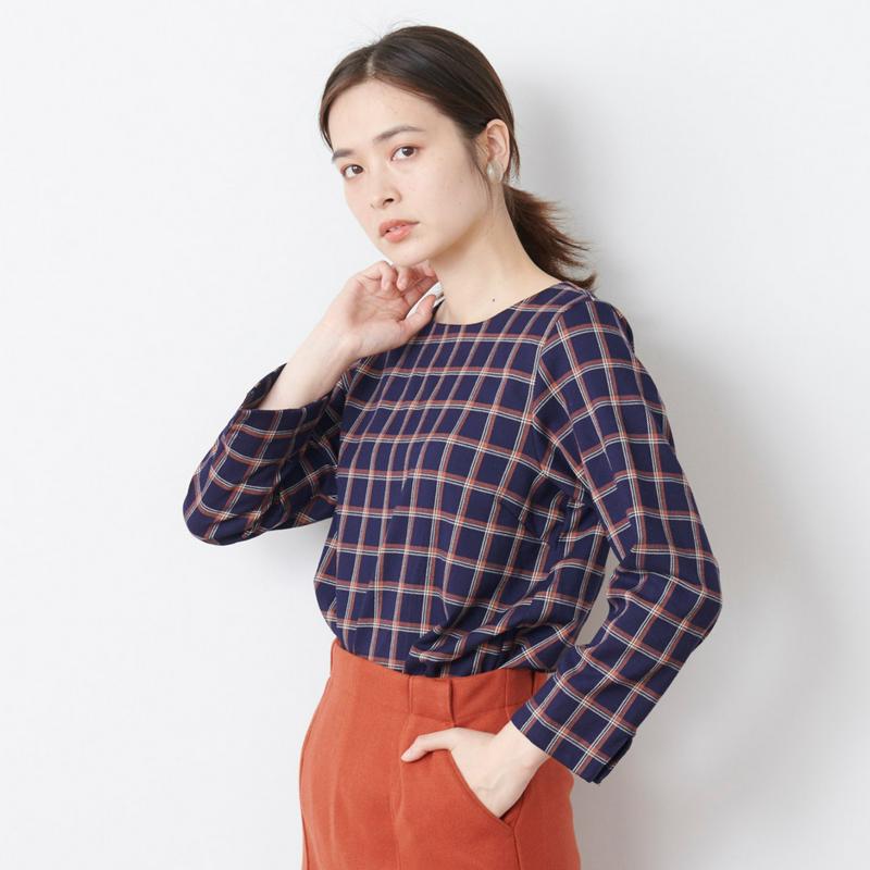 スカートにもパンツにも◎上品見え袖スリットチェックブラウス