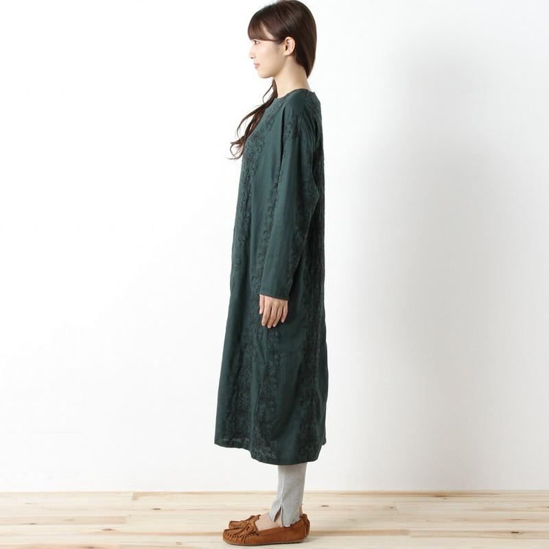 リネンレーヨン素材のオックス花柄刺繍ワンピース（ディージーワイ/D*g*y）