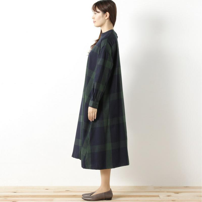 コットンビエラ素材のチェック柄ロングワンピース