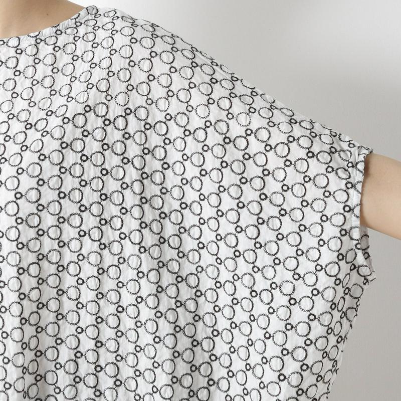綿ローンドット刺繍ブラウス