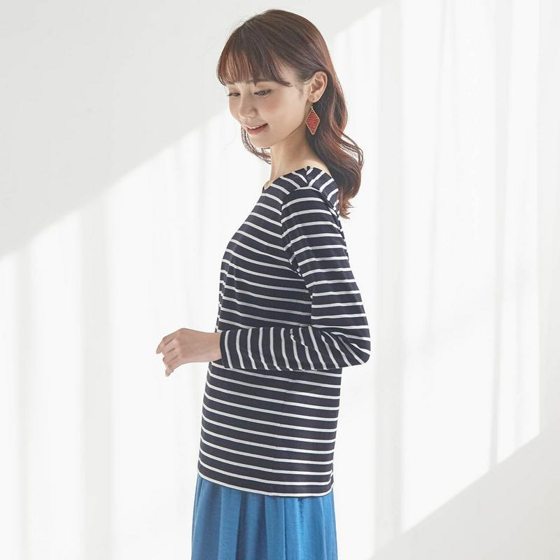 【ＳＴＹＬＥ　ＳＮＡＰ掲載】柔らかストレッチ後ろＶネックボーダーカットソー