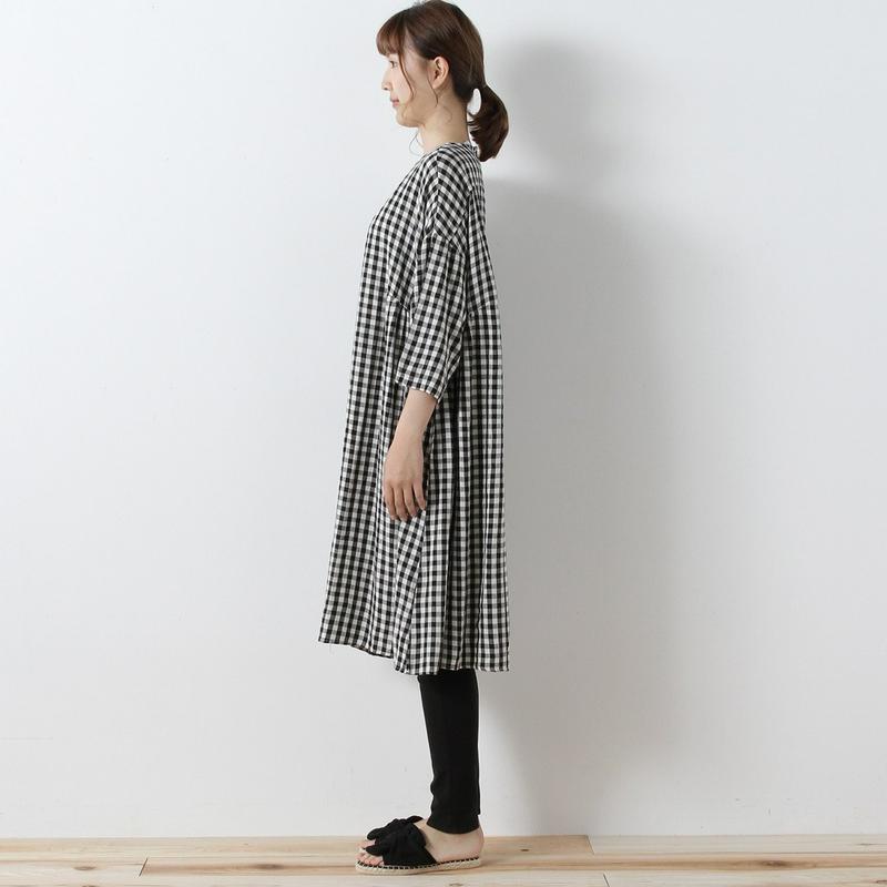 【３／２５（水）で販売終了】レーヨン麻綿素材の脇タック入りワンピース