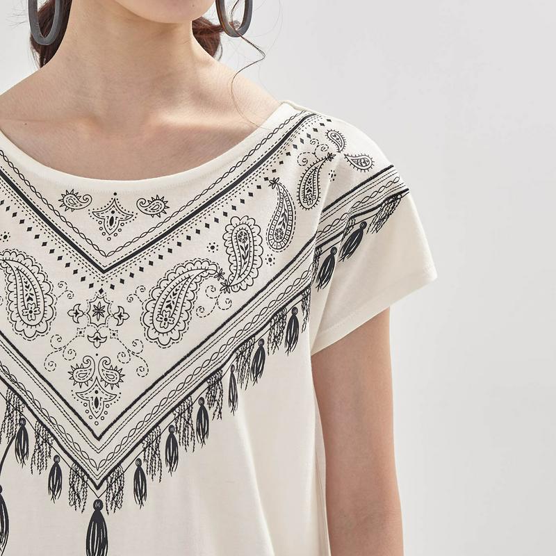 刺繍使いプリントＴシャツチュニック