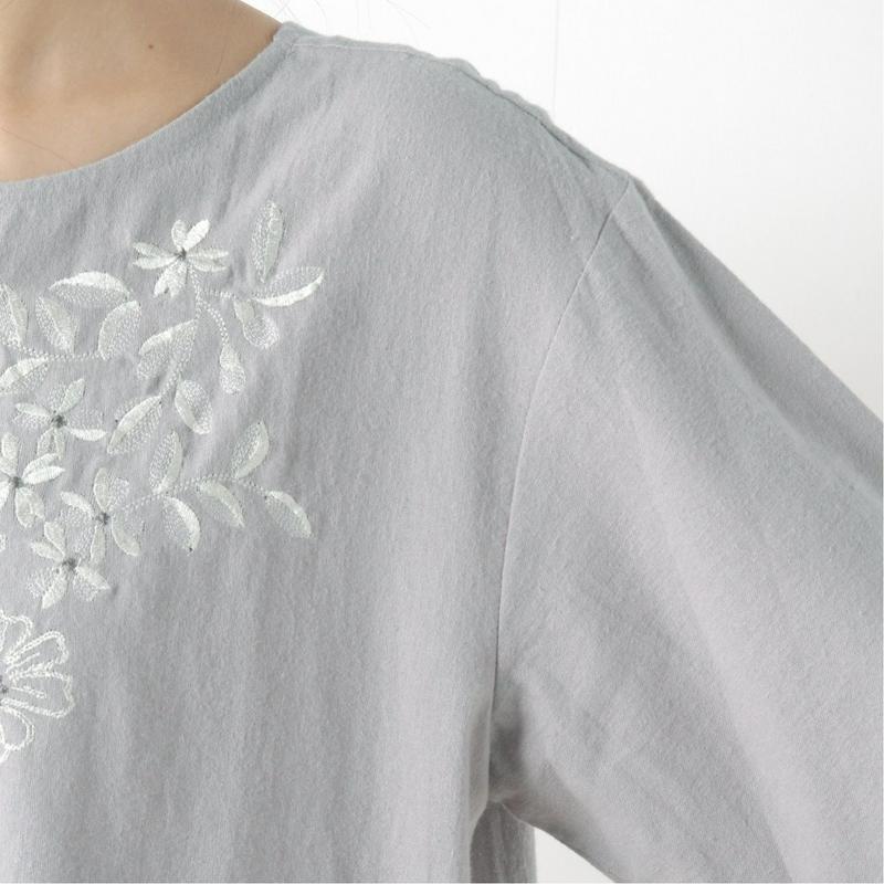 胸花柄刺繍ワンピース（アンベルジュ/embelge）