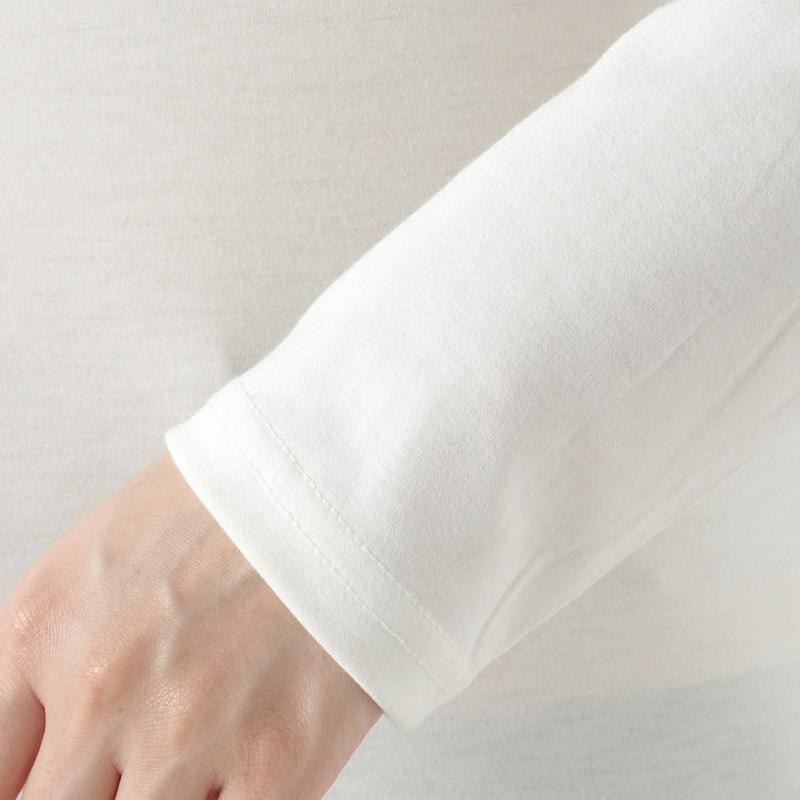 インナーにも◎発熱保温Ｕネック長袖Ｔシャツ