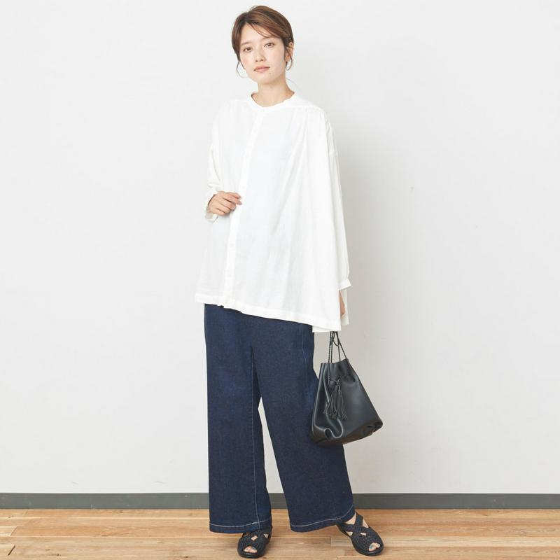 リネンレーヨン素材のローンブラウス