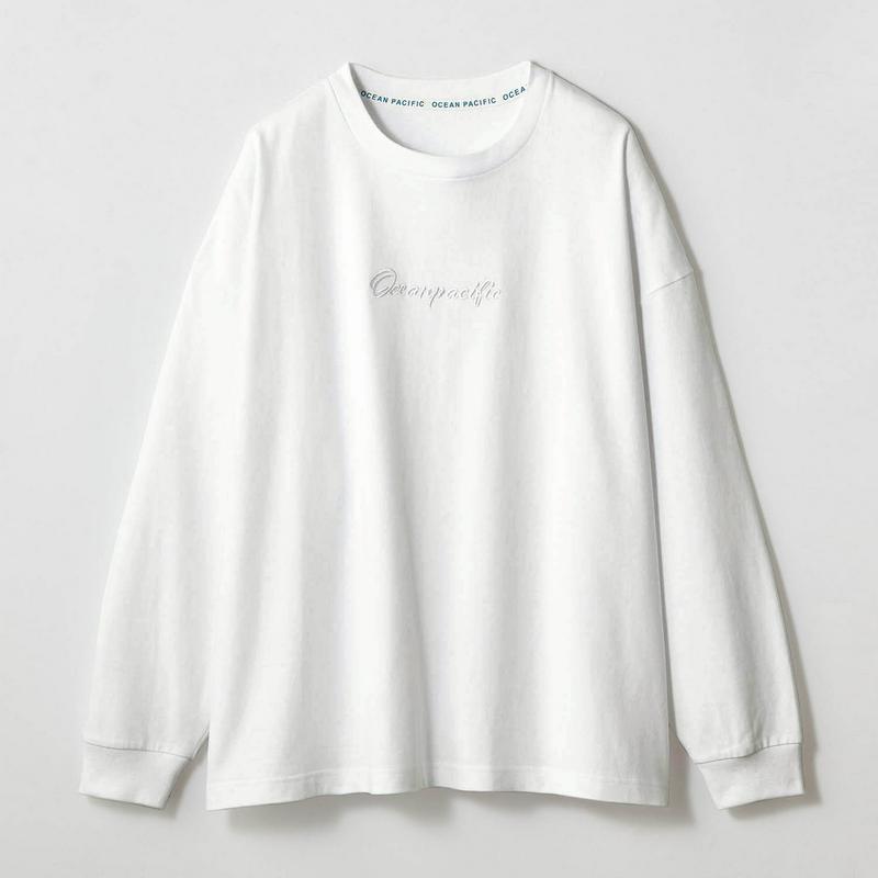 オーバーサイズシルエットで体型カバーも◎長袖Ｔシャツ