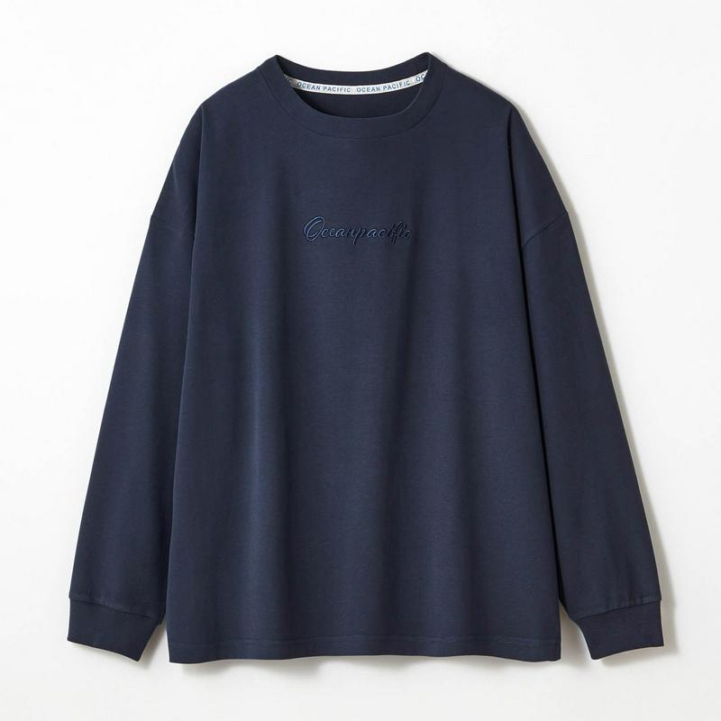 オーバーサイズシルエットで体型カバーも◎長袖Ｔシャツ
