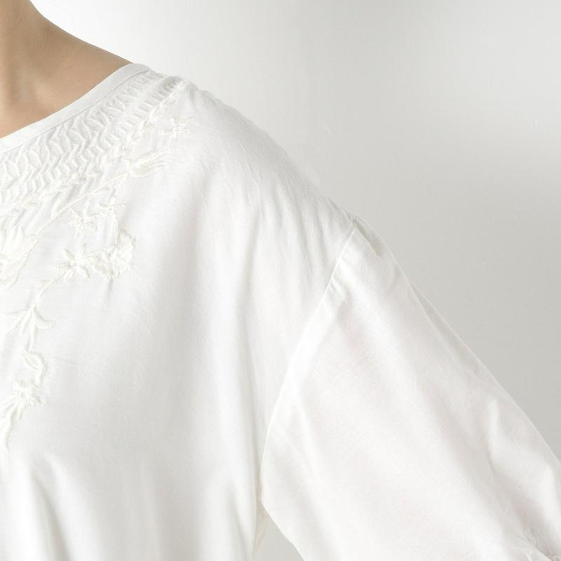 刺繍入りワンピース