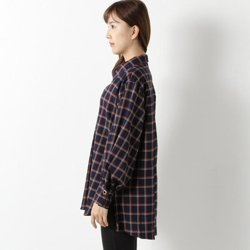 ゆったりシルエットが今年っぽい◎ハトメ付シャツチュニック
