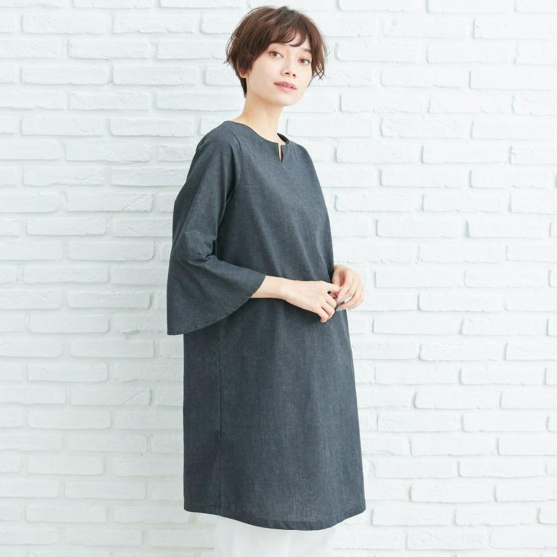 二の腕カバーにも◎綿混素材のフレアスリーブチュニック