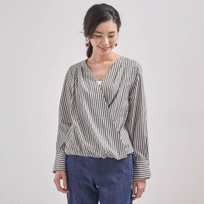 【ＳＴＹＬＥ　ＳＮＡＰコラボチラシ掲載】カシュクール風コットン混ブラウス