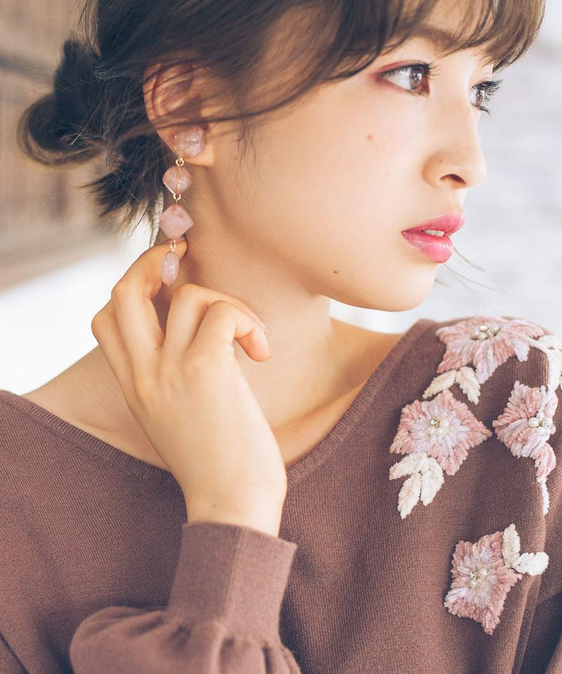 モールハンド刺繍ニット