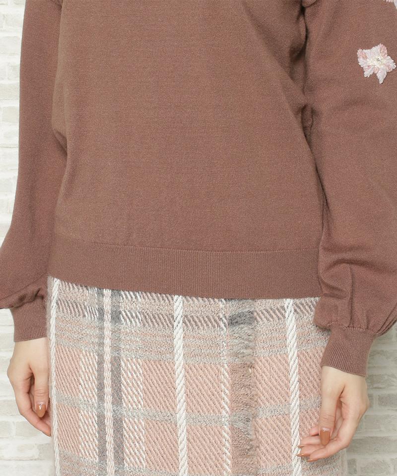 モールハンド刺繍ニット
