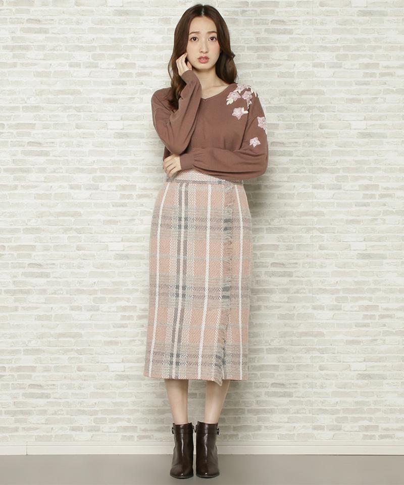 モールハンド刺繍ニット