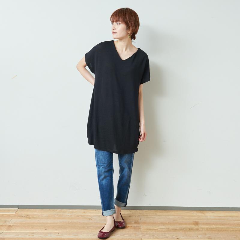 大人気シリーズ◎お尻まで隠れる脇タック半袖Ｖネックチュニック【Ｍ～４Ｌ】