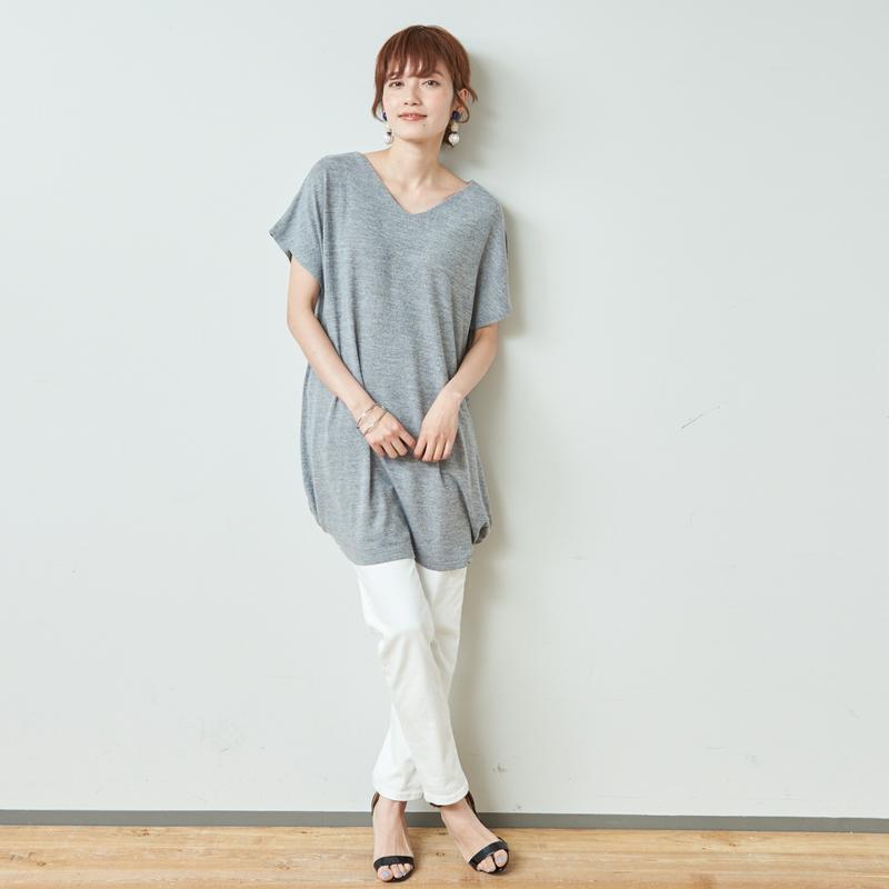大人気シリーズ◎お尻まで隠れる脇タック半袖Ｖネックチュニック【Ｍ～４Ｌ】