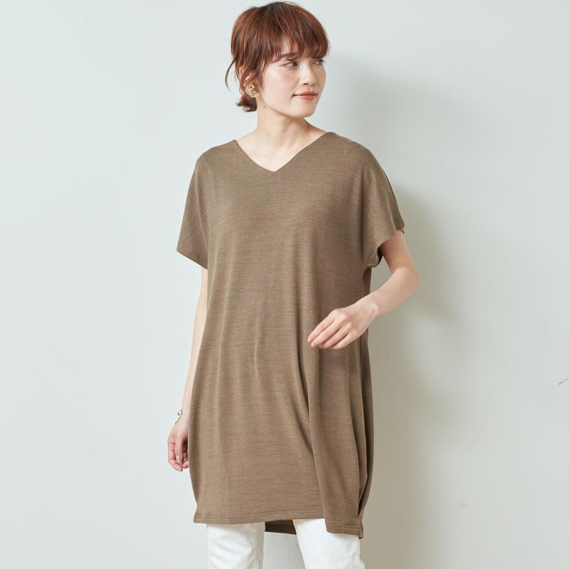 大人気シリーズ◎お尻まで隠れる脇タック半袖Ｖネックチュニック【Ｍ～４Ｌ】