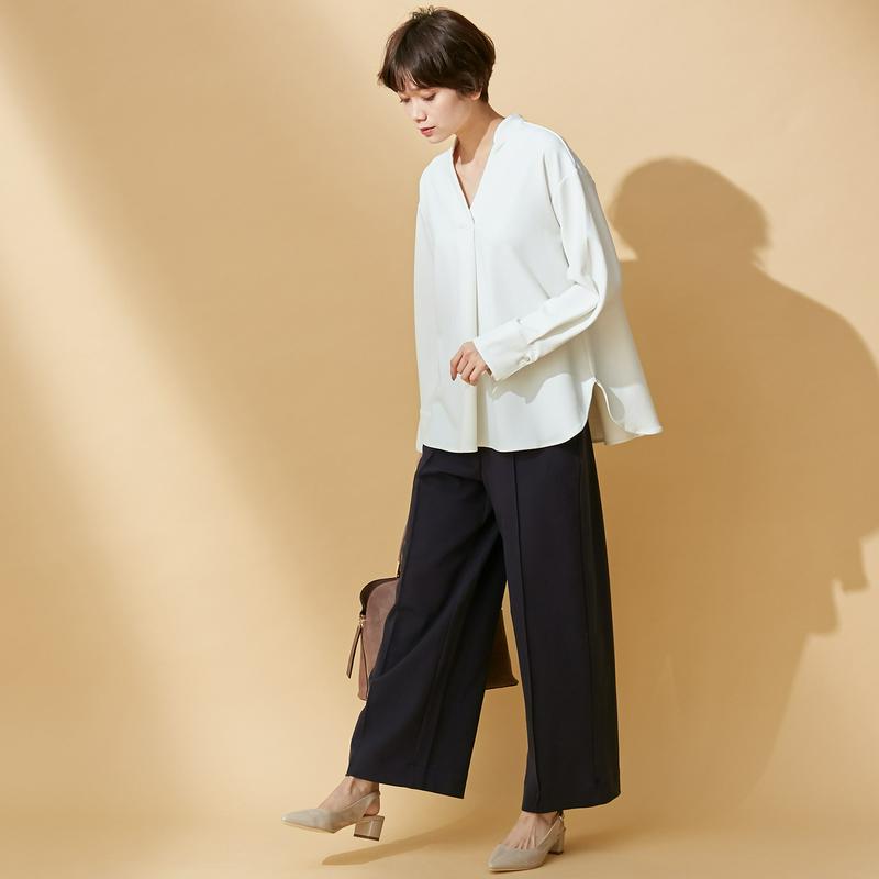 【ＳＴＹＬＥ　ＳＮＡＰ掲載】着心地ラクチンブラウス見え素材のすっきりＶネックカットソー