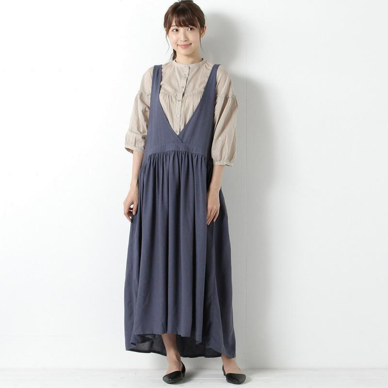 レーヨン麻素材のエプロン風ワンピース