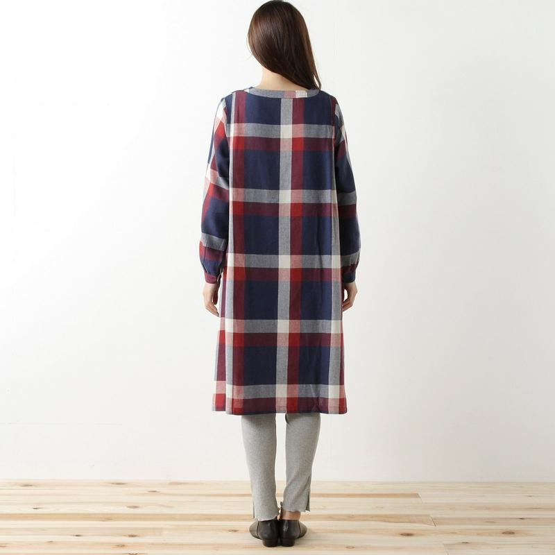 綿混素材のナチュラルチェック柄スキッパーワンピース【Ｍ～４Ｌ】
