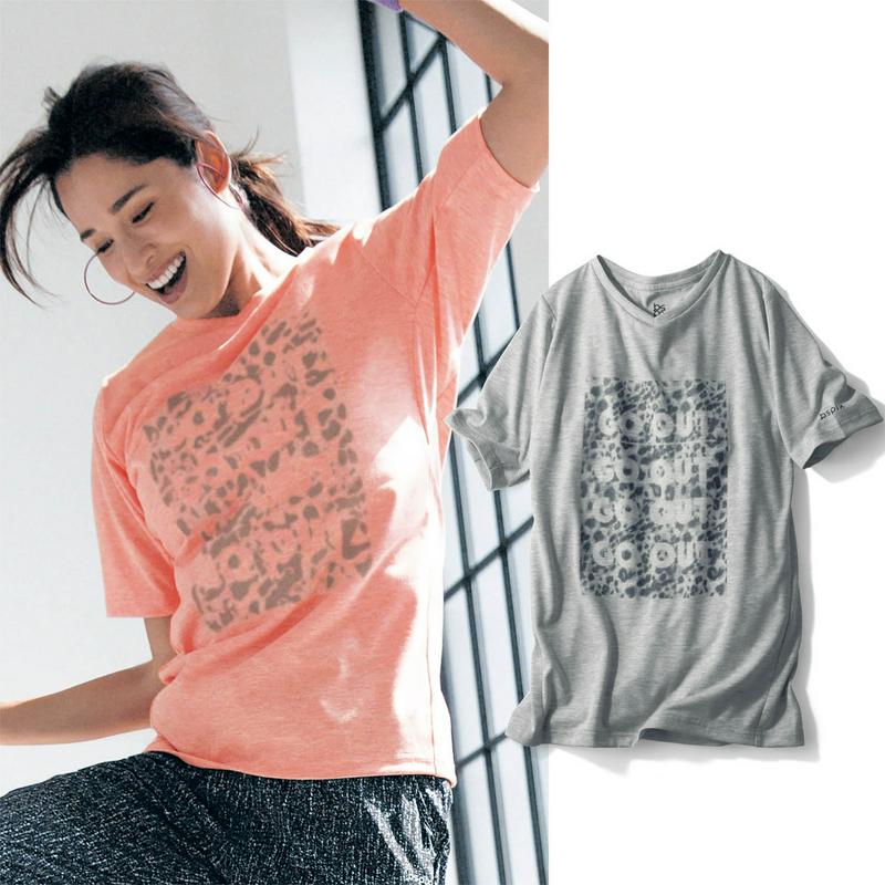 長め丈で安心◎綿ライクＶネックロゴプリント半袖Ｔシャツ【Ｓ～３Ｌ】