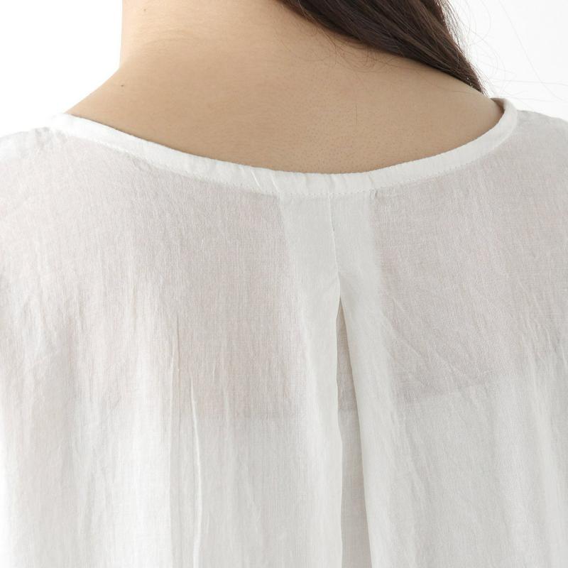 裾スカラップ刺繍ブラウス