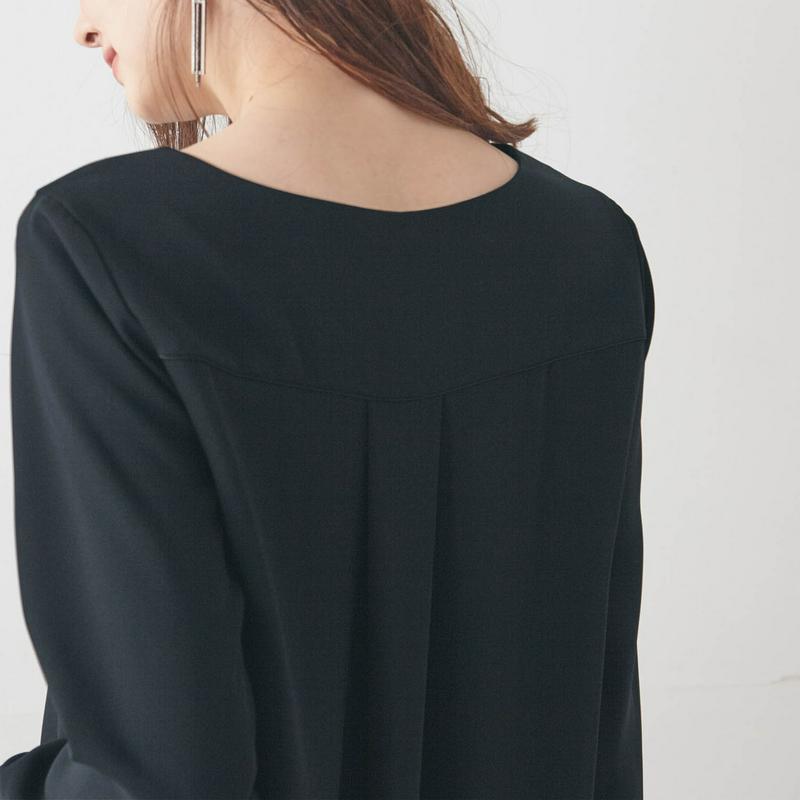 異素材使いキーネックチュニックブラウス