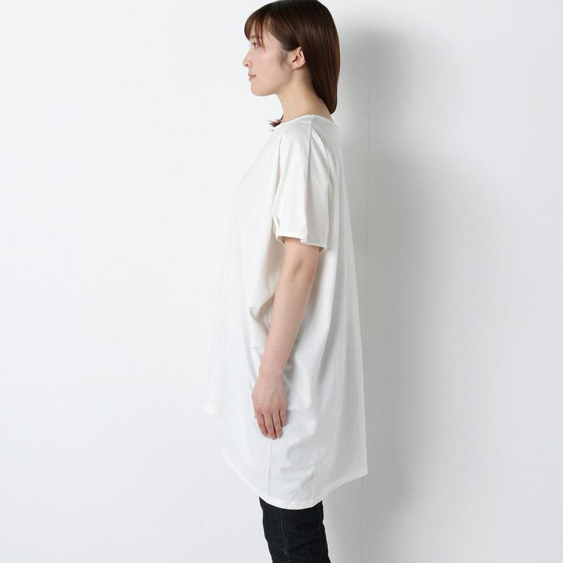 ランダムシルエットのゆったりチュニックＴシャツ