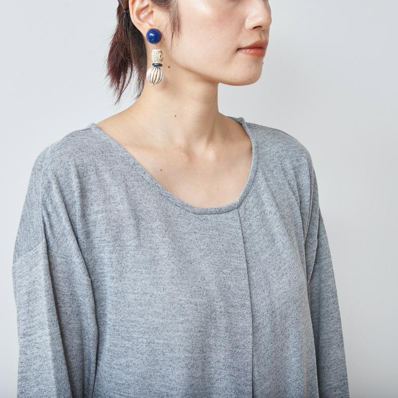 大人気シリーズ◎胸元重ねタック長袖チュニック【Ｍ～３Ｌ】
