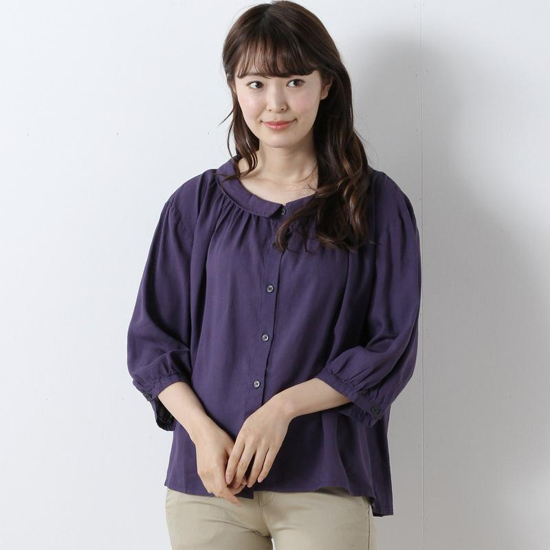 リネンレーヨン素材のナチュラルなロールカラーシャツ