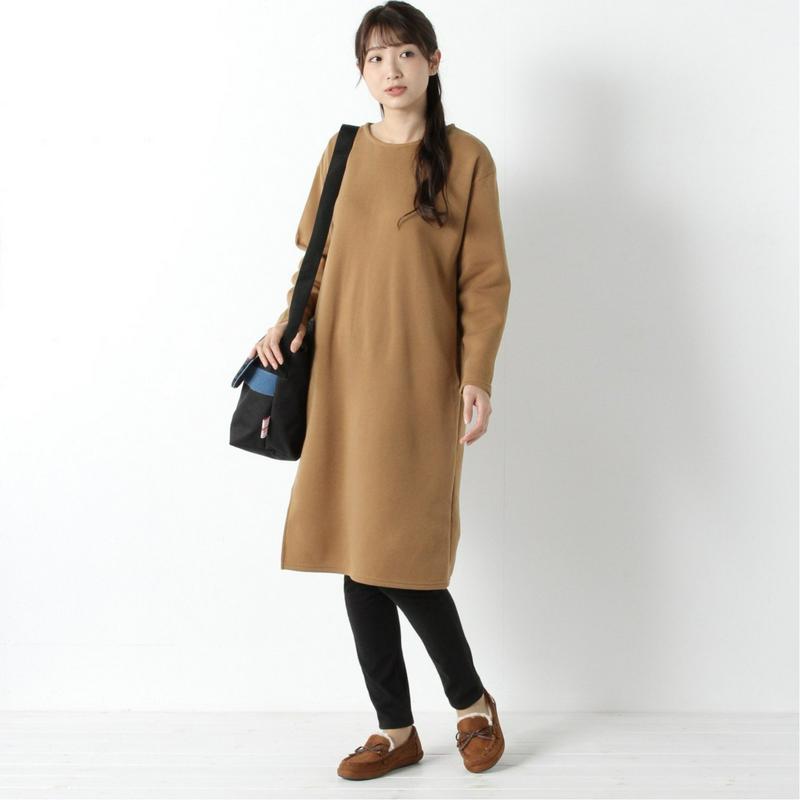 あったか裏起毛のスリット入りワンピース