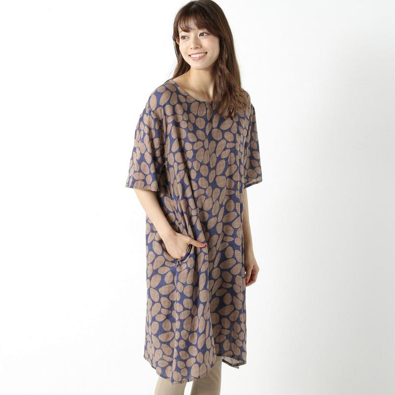 【ＶＡＬＬＩＬＡ×ＮＯ　ＪＥＡＮ】総柄綿レーヨン５分袖チュニック