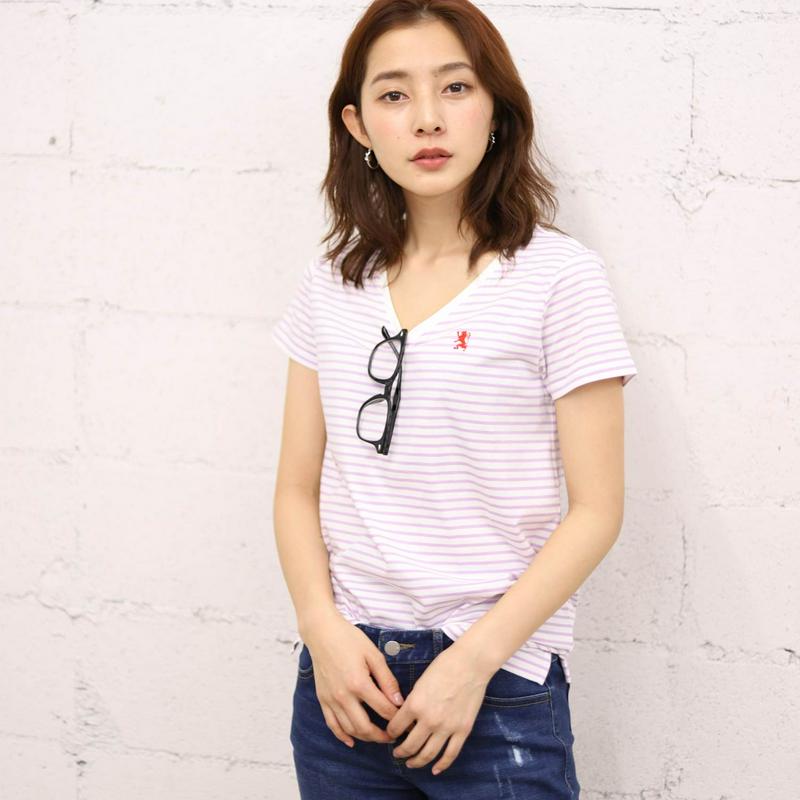何枚でも欲しい◎綿混素材の刺繍入りＶネックＴシャツ
