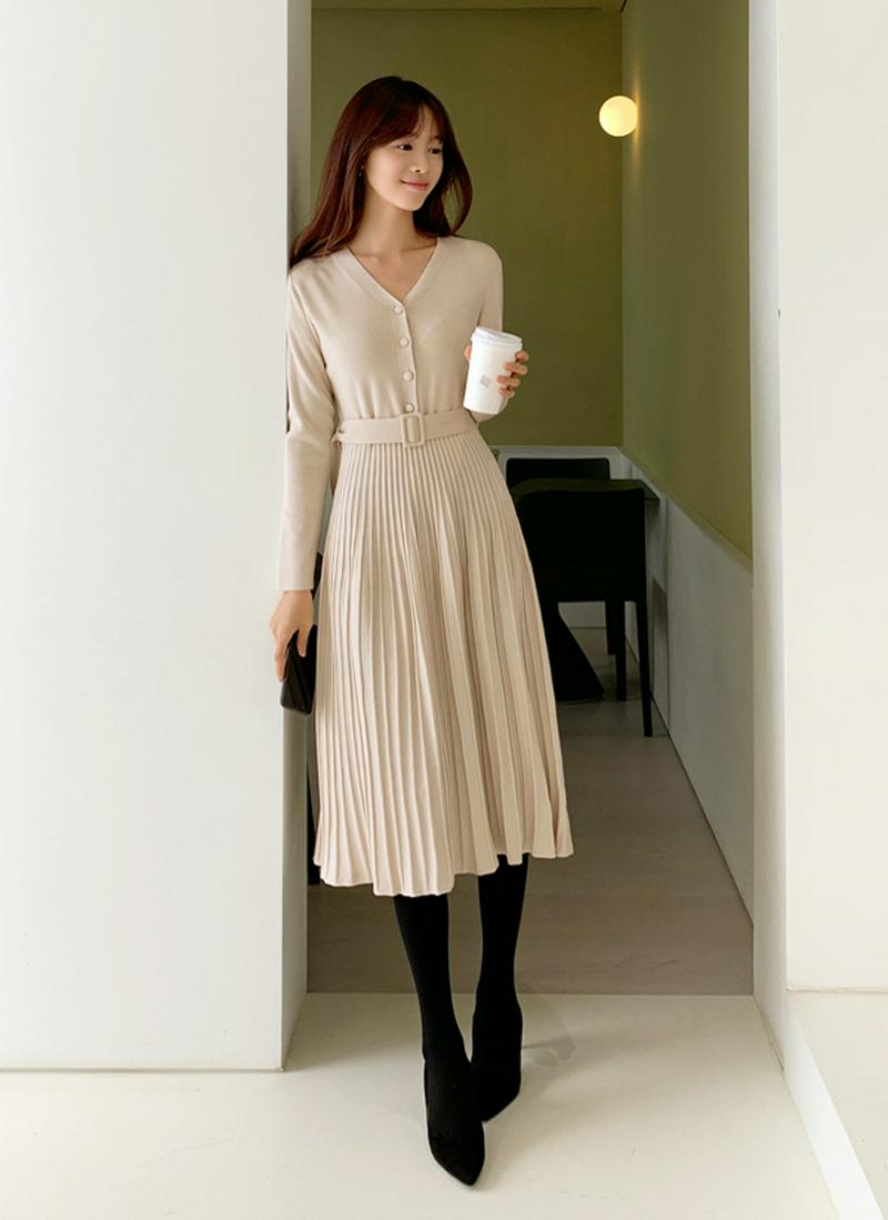 ベルト付Vネックプリーツニットワンピース