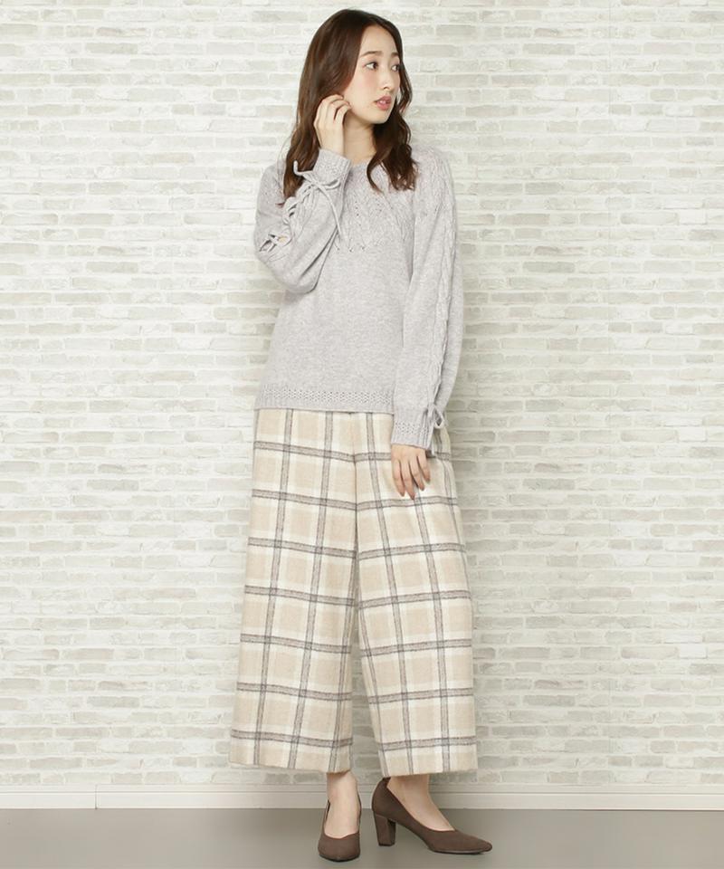 アンゴラ透かし柄ニット