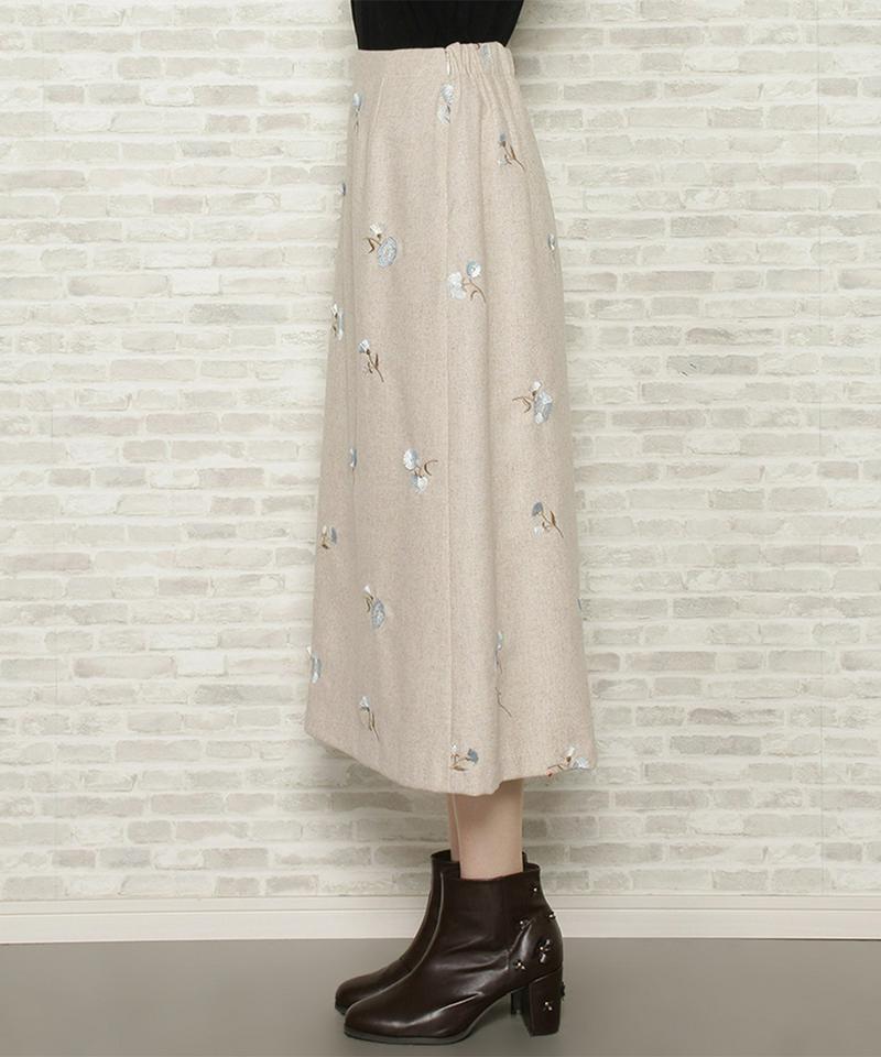 フリンジ刺繍スカート