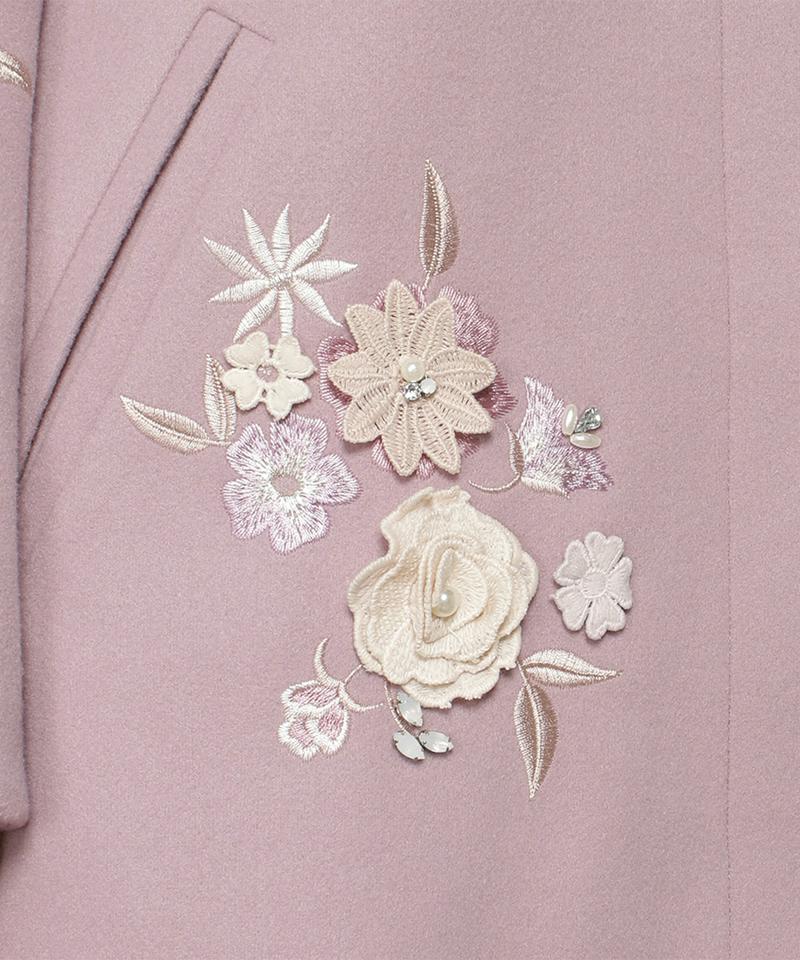 エアリークリーミー刺繍コート