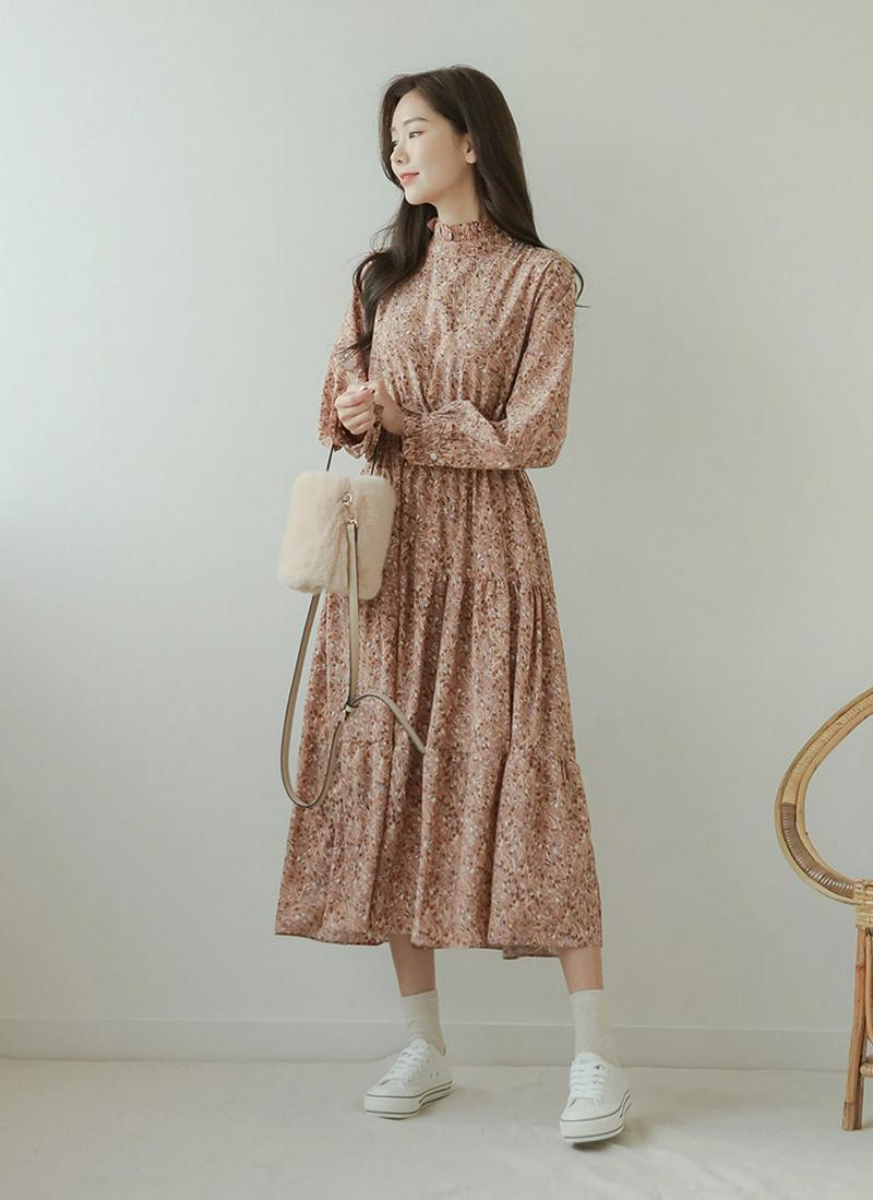 フリルネックパターンワンピース