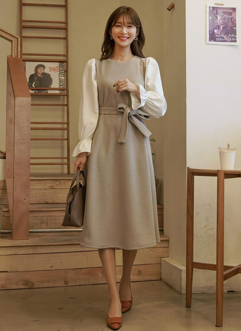 ストラップ付フェイクレイヤードワンピース