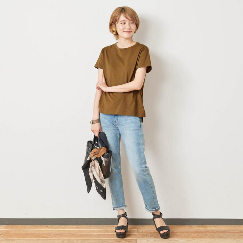 丸みを隠す大人仕立てＴシャツ