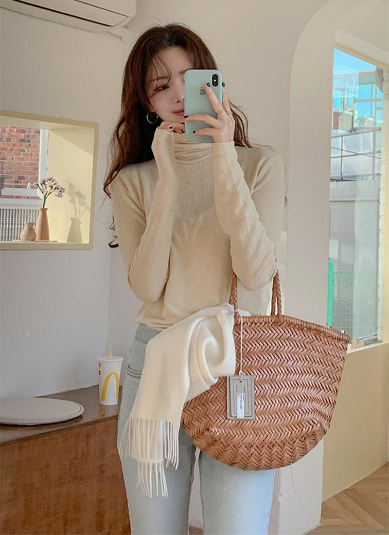 パステルカラーハイネックTシャツ