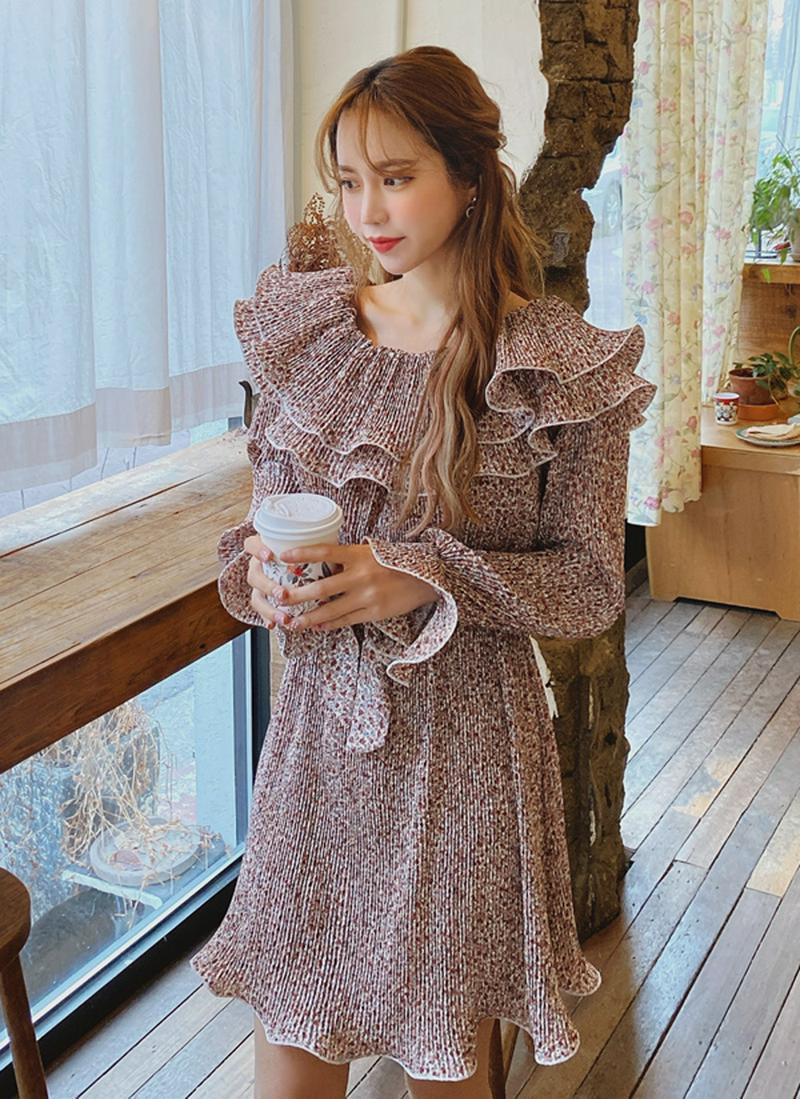 フリルカラープリーツワンピース