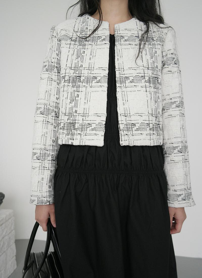 ノーカラーツイードジャケット