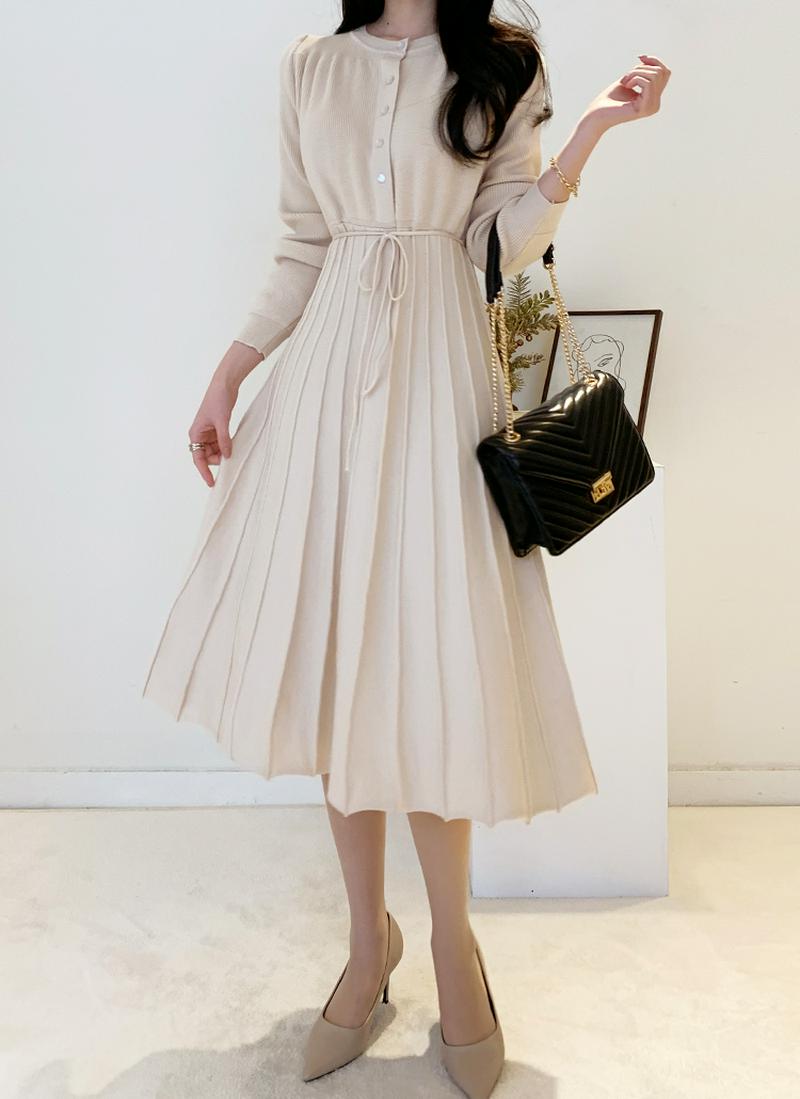 腰ひも付ボタンニットワンピース