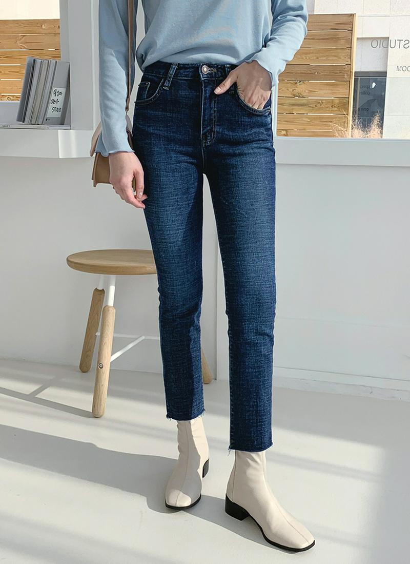 カットオフスリムデニムパンツ・全1色