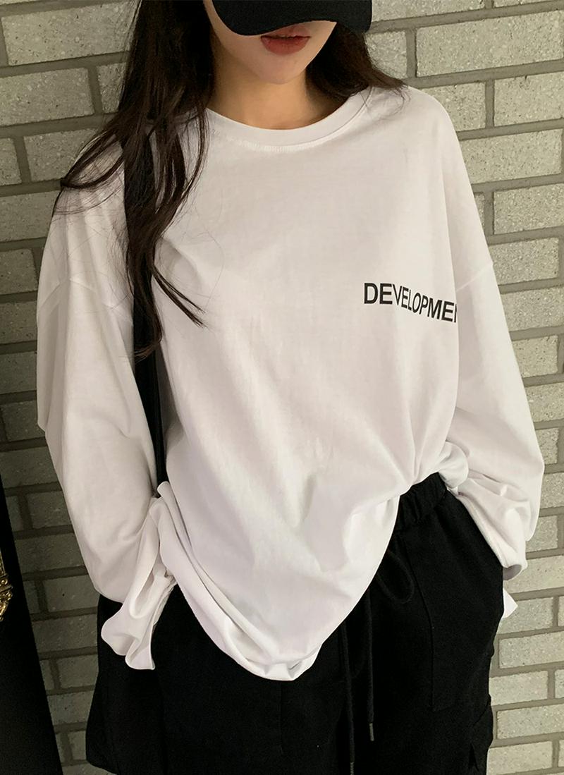 ボクシーフィットビッグレタリングTシャツ